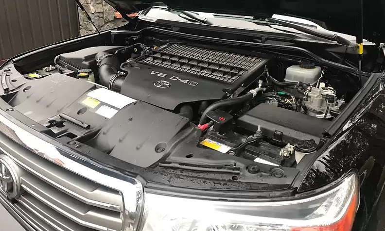 мотор на Ленд Крузере