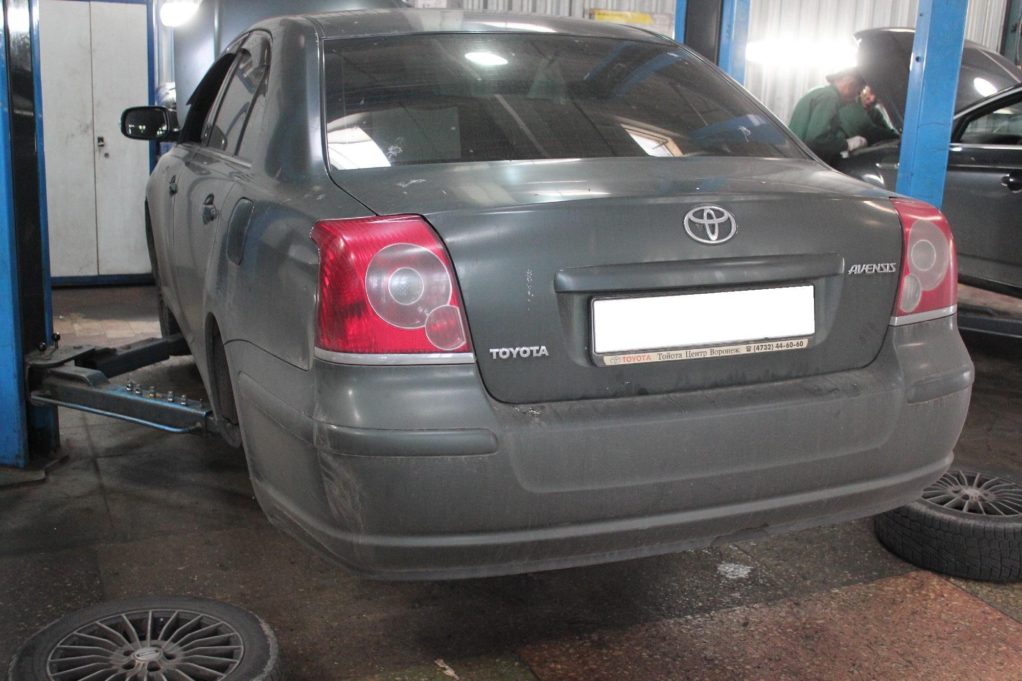 Тойота в автосервисе