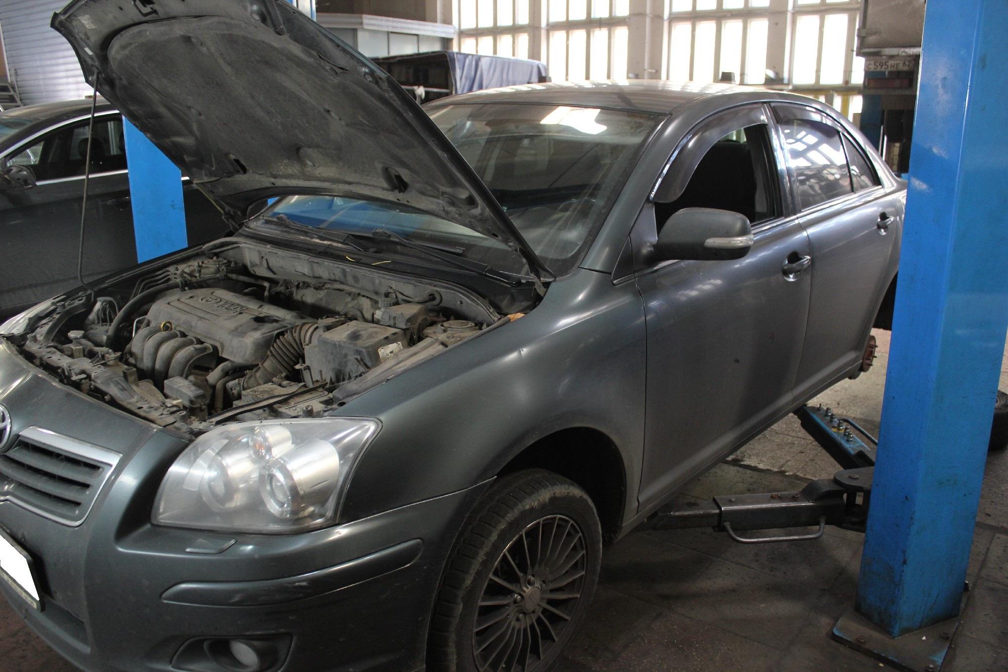 как снять генератор на тойота авенсис