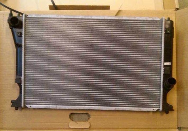 новый радиатор на Короллу