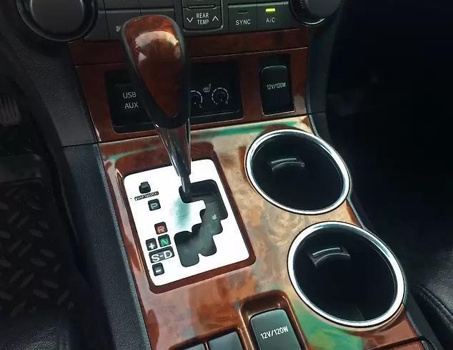 Селектор КПП на Хайлендере