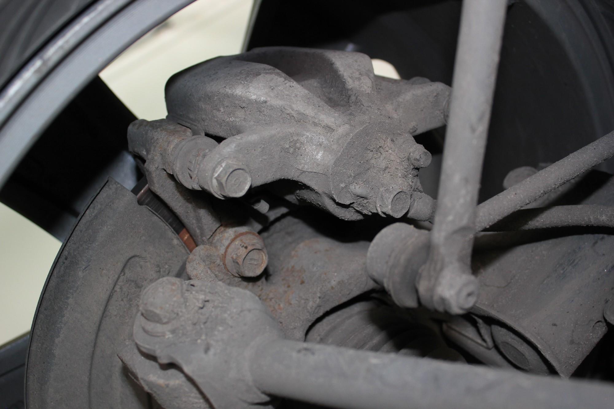 тормозной суппорт на Хайлендере