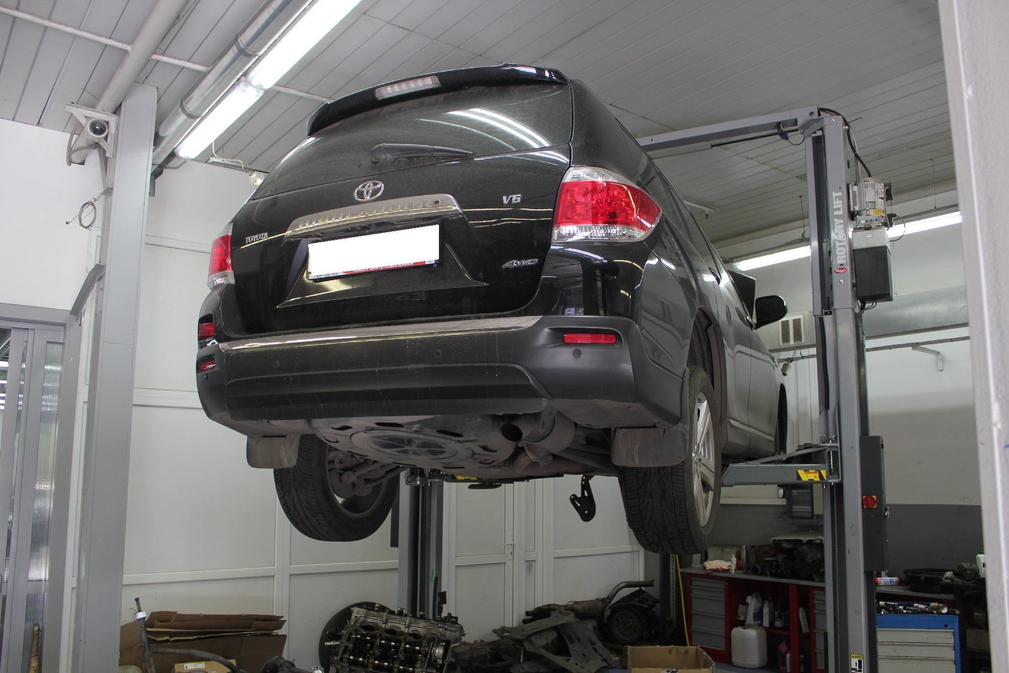 черный Хайлендер на СТО