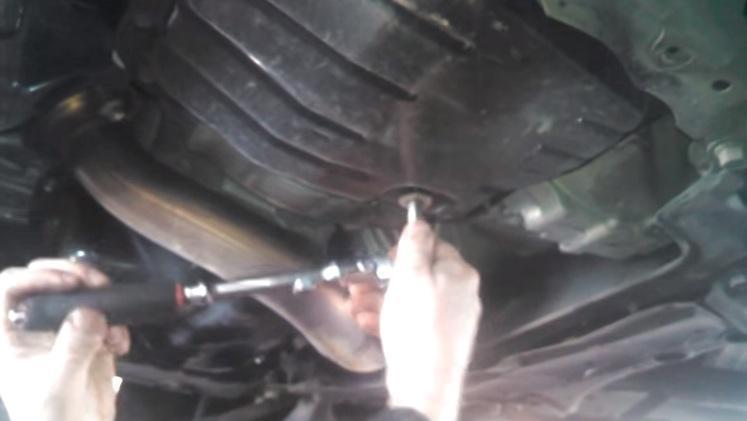 поддон АКПП на Тойоте снизу