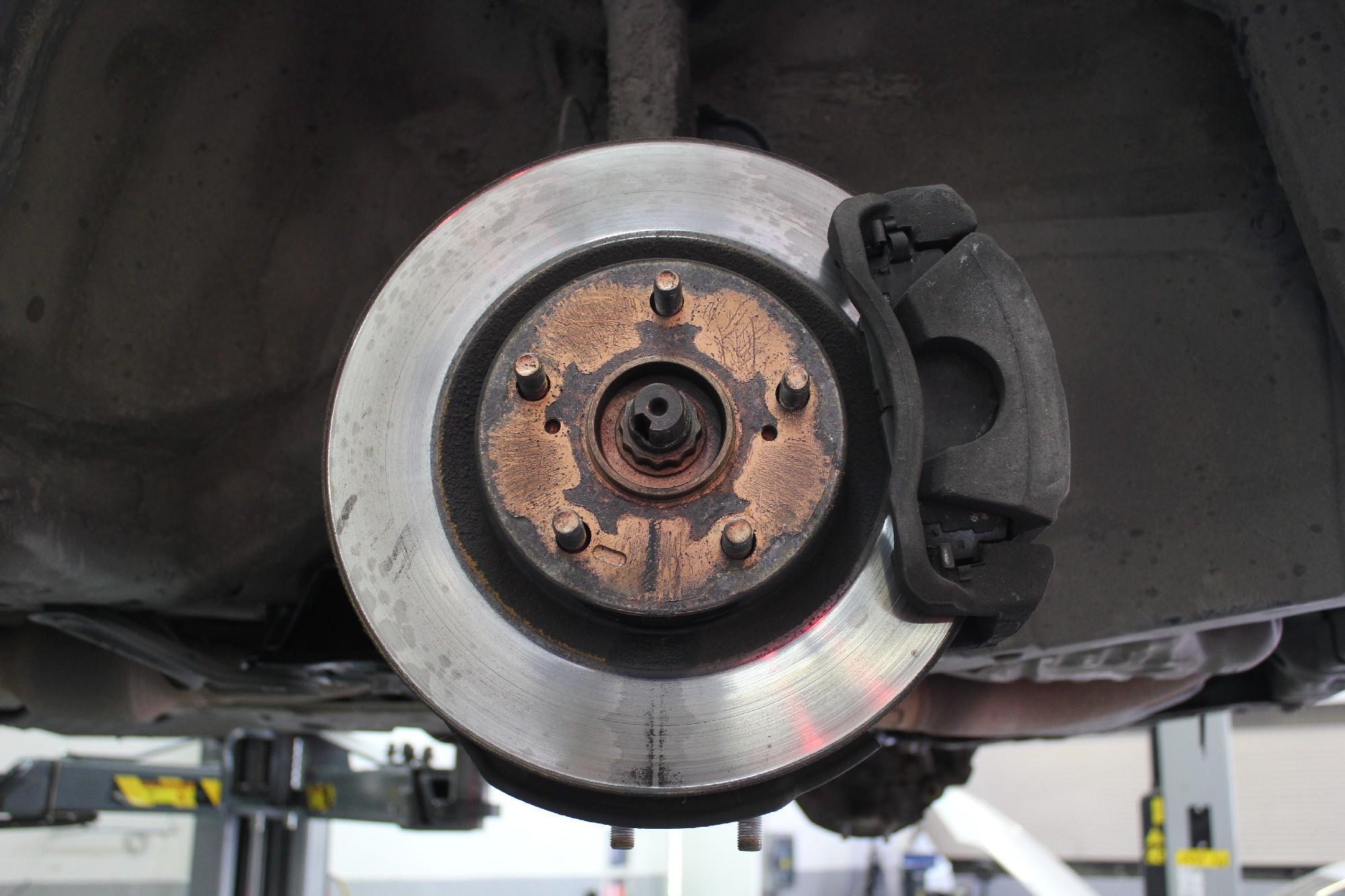 тормозной диск с суппортом