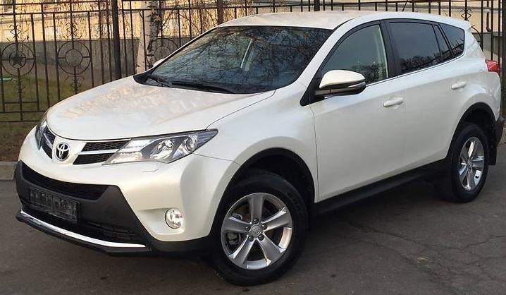 белый Рав 4