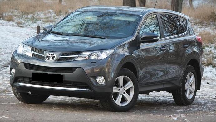 Рав 4 на улице