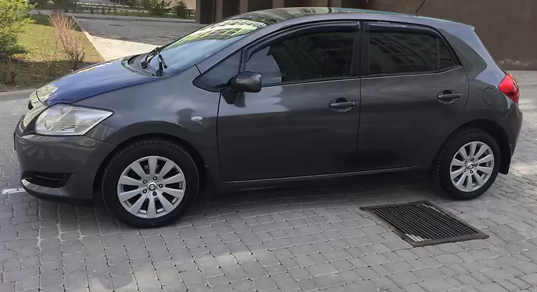 Аурис на улице