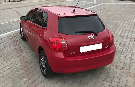 красный Аурис