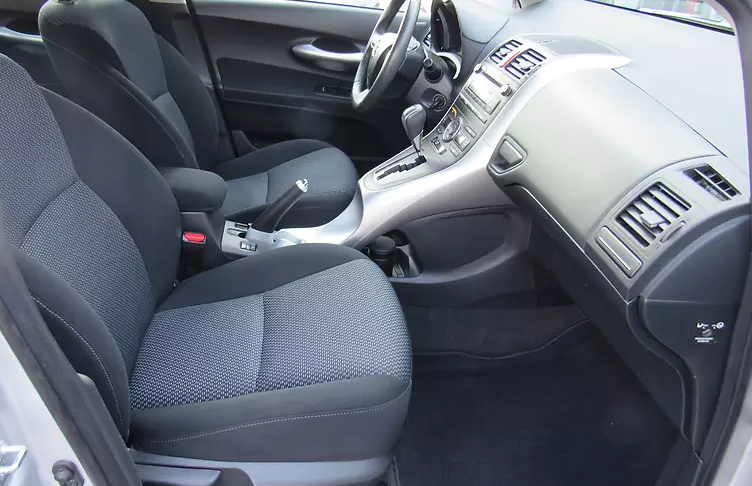 салон Тойоты