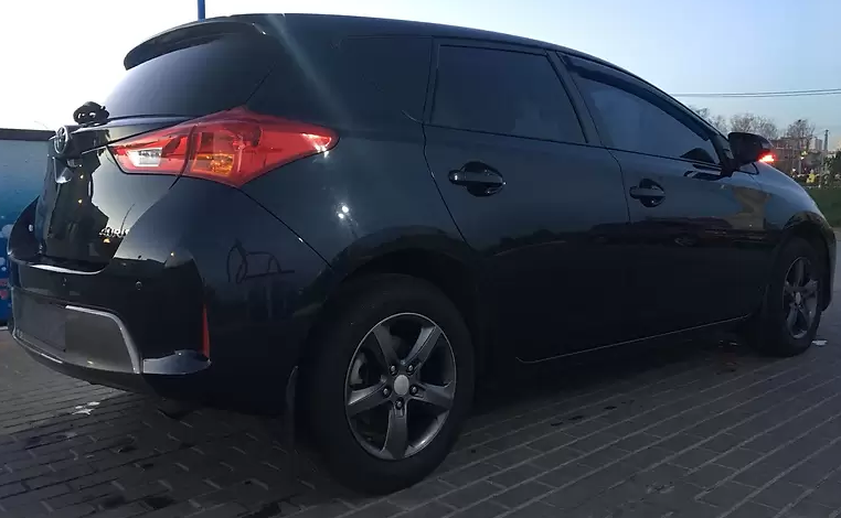 Тойота Аурис