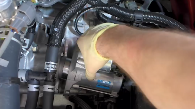 установка стартера на Камри