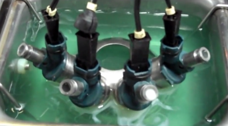 топливные форсунке на промывке