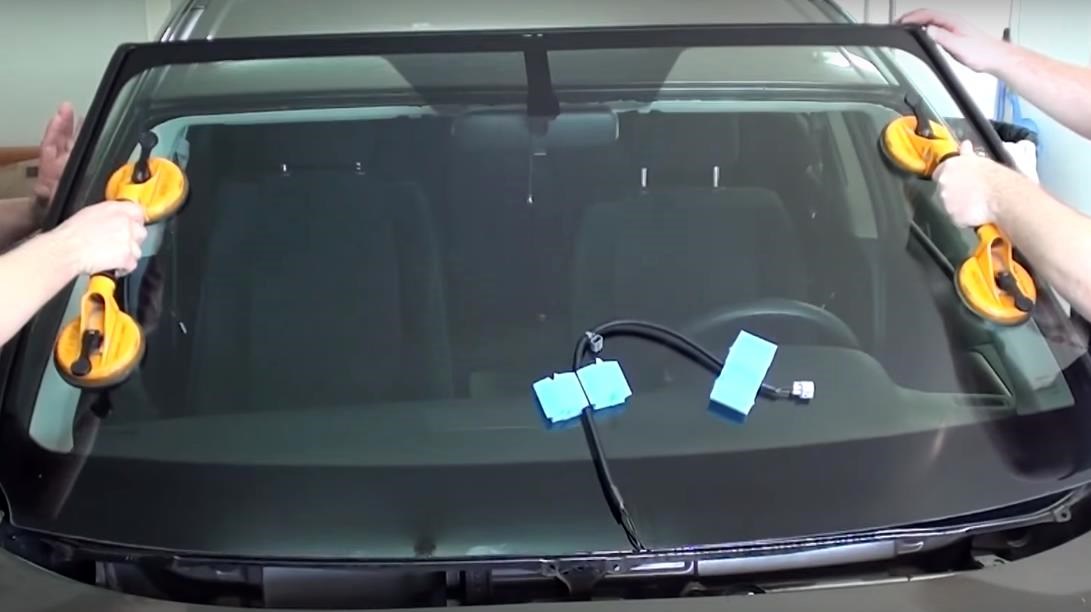 установка лобового на Тойоту