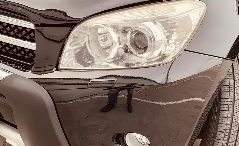 фара на Тойоте