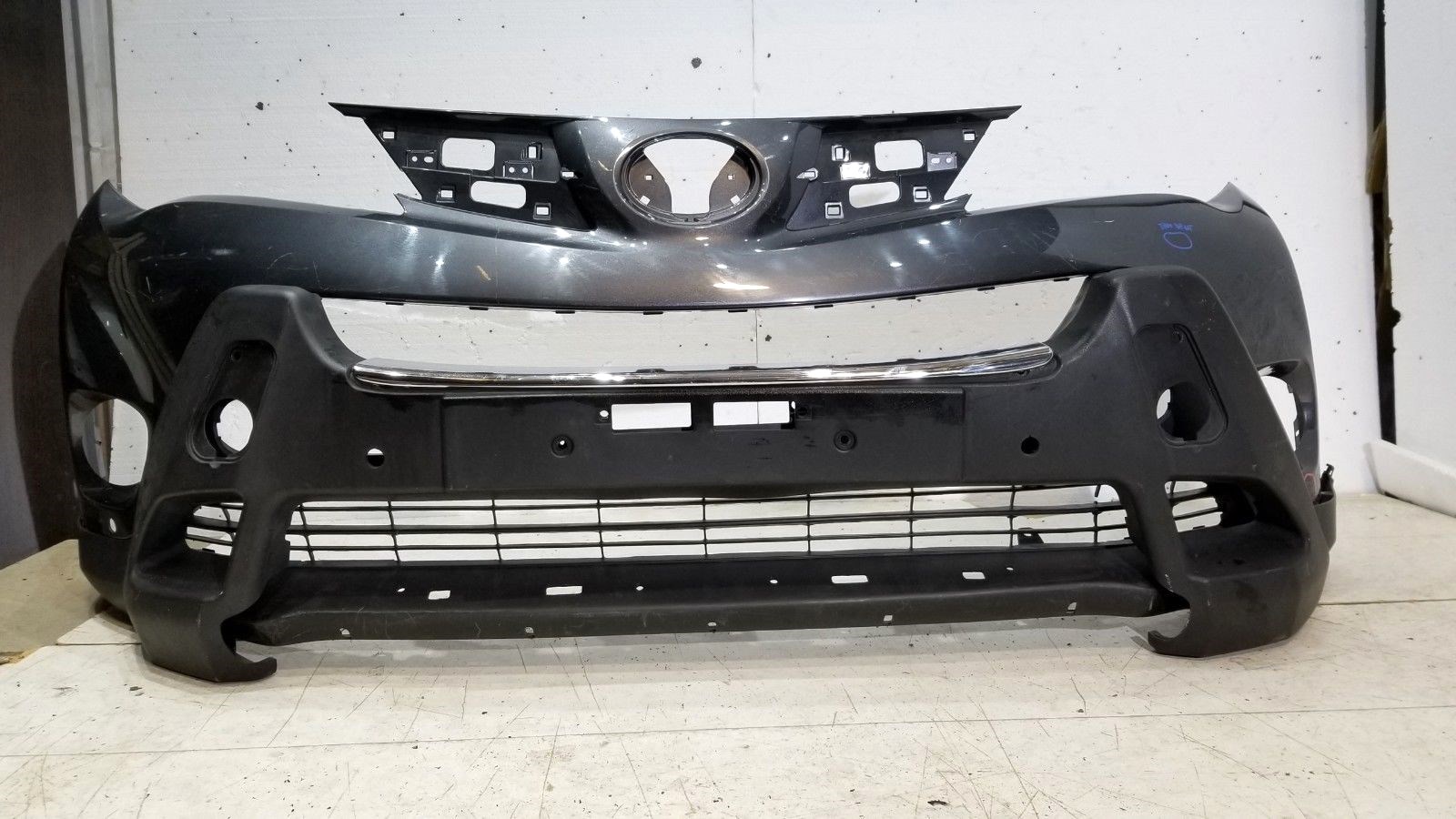 передний бампер