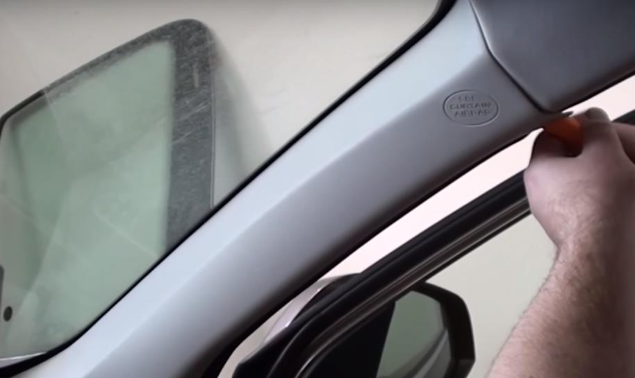 демонтаж боковой стойки