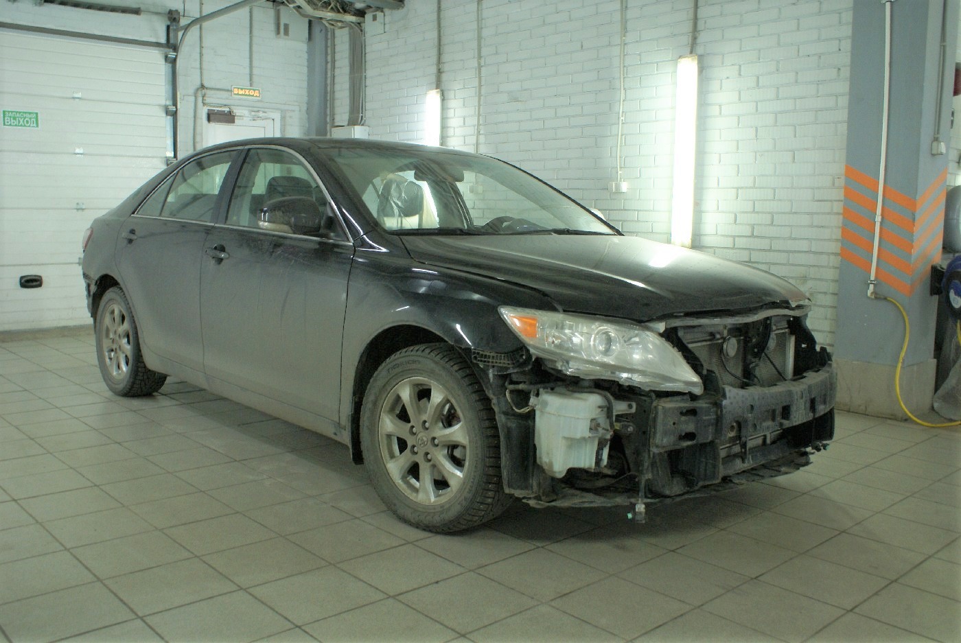 Камри без переднего бампера