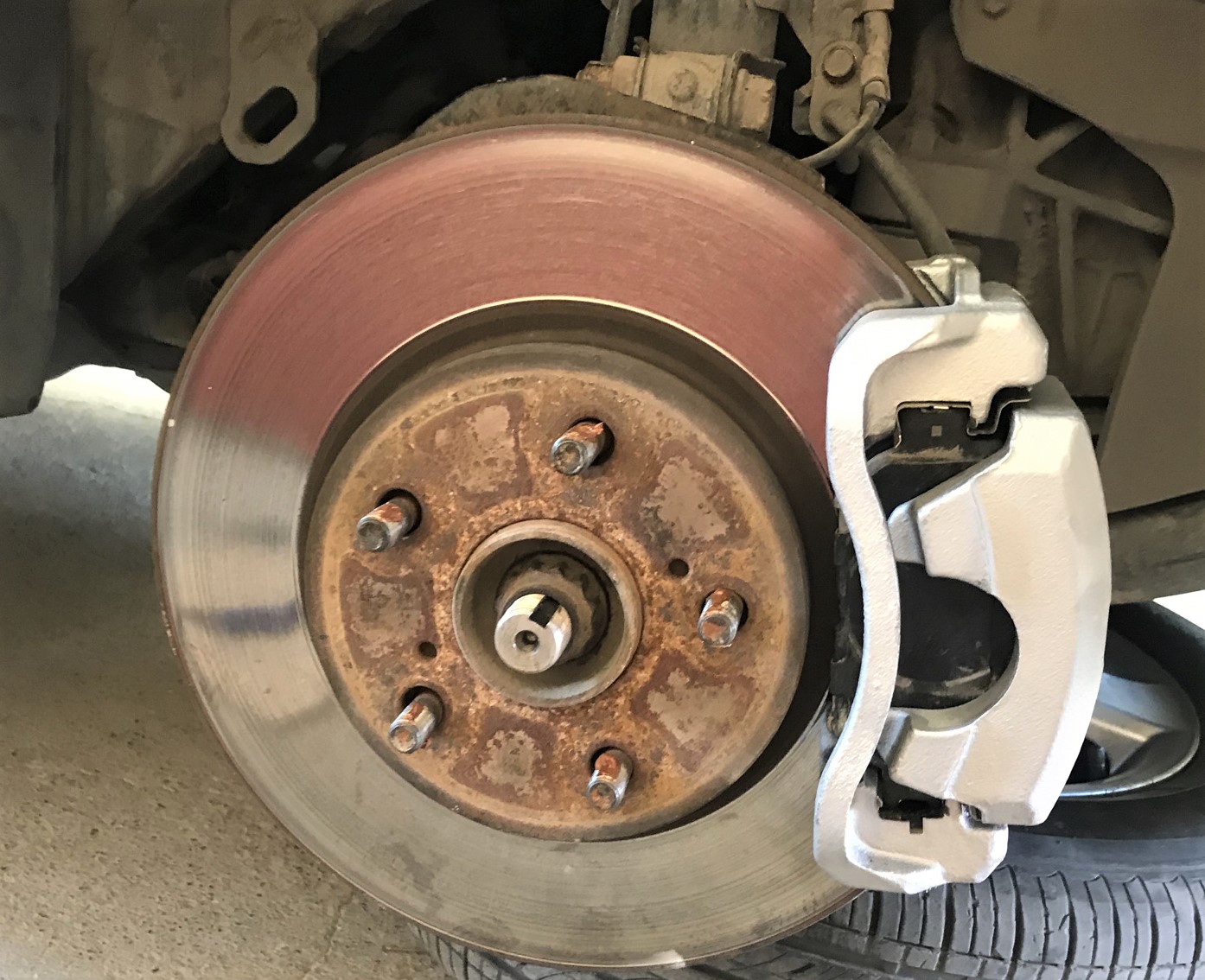 тормозной диск с суппортом