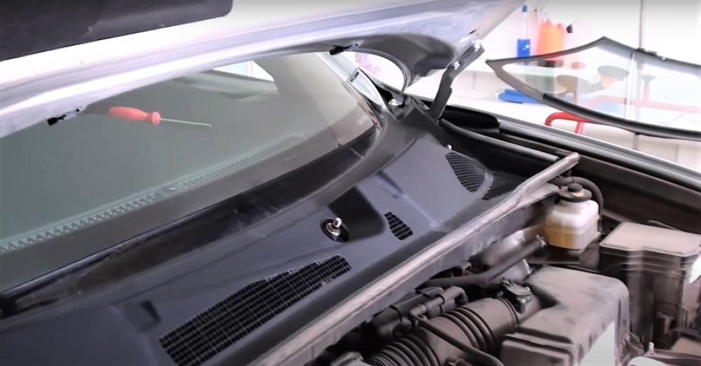 демонтаж лобового стекла