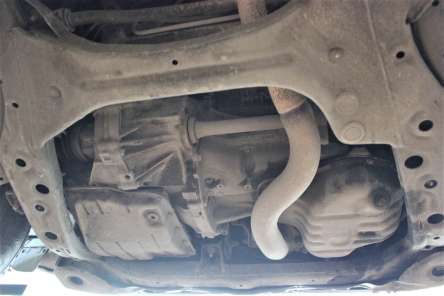 раздатка на Тойоте снизу