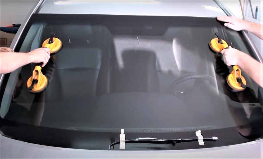 вклейка лобового стекла