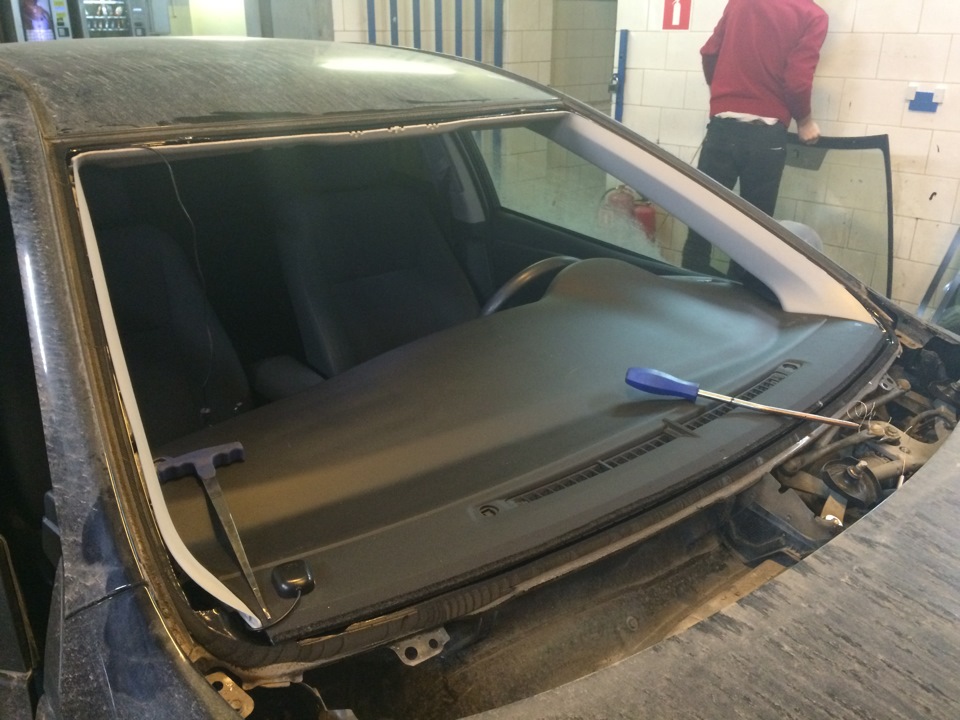 замена лобового стекла