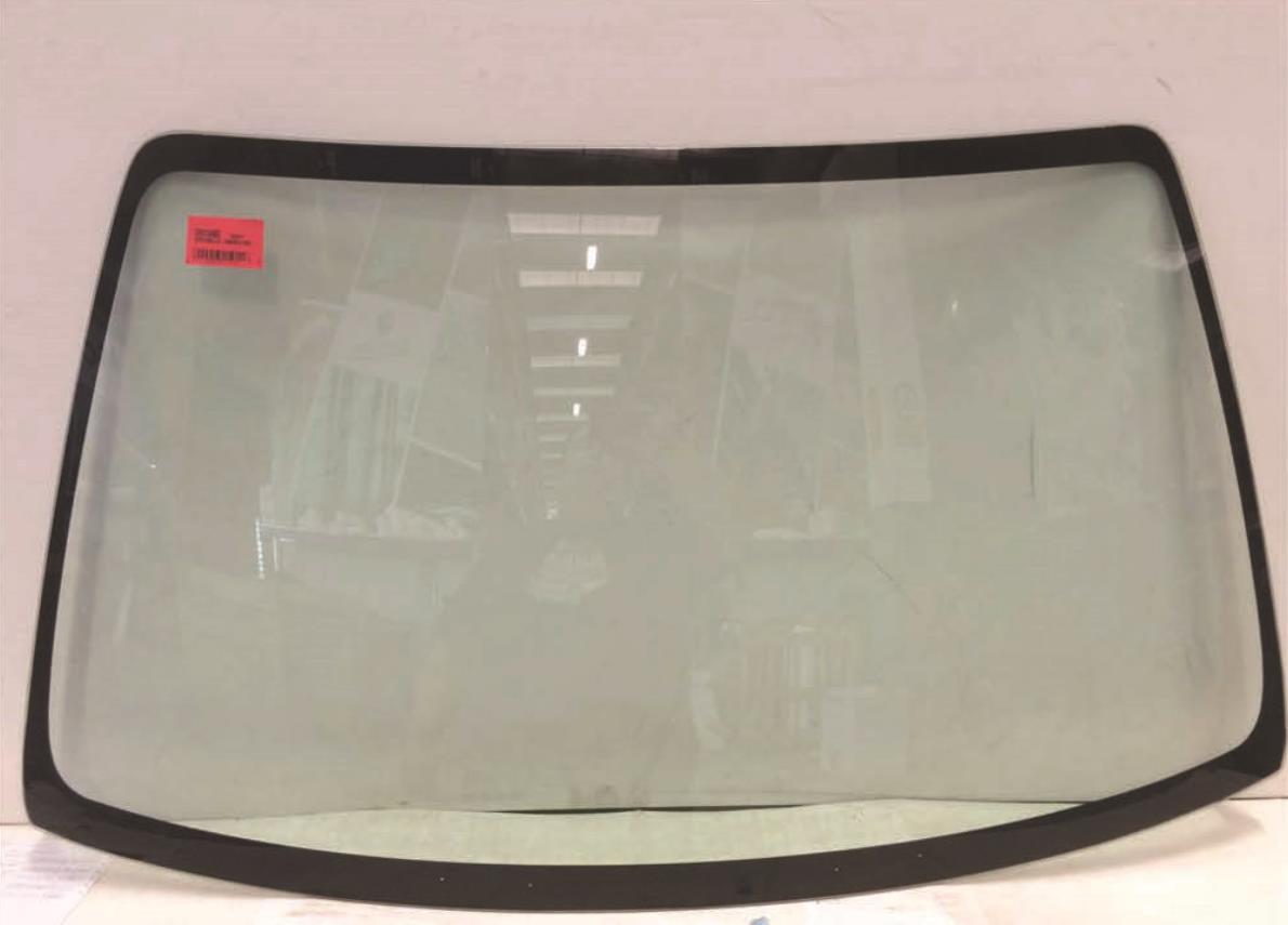 замена лобового стекла на Тойоту Короллу