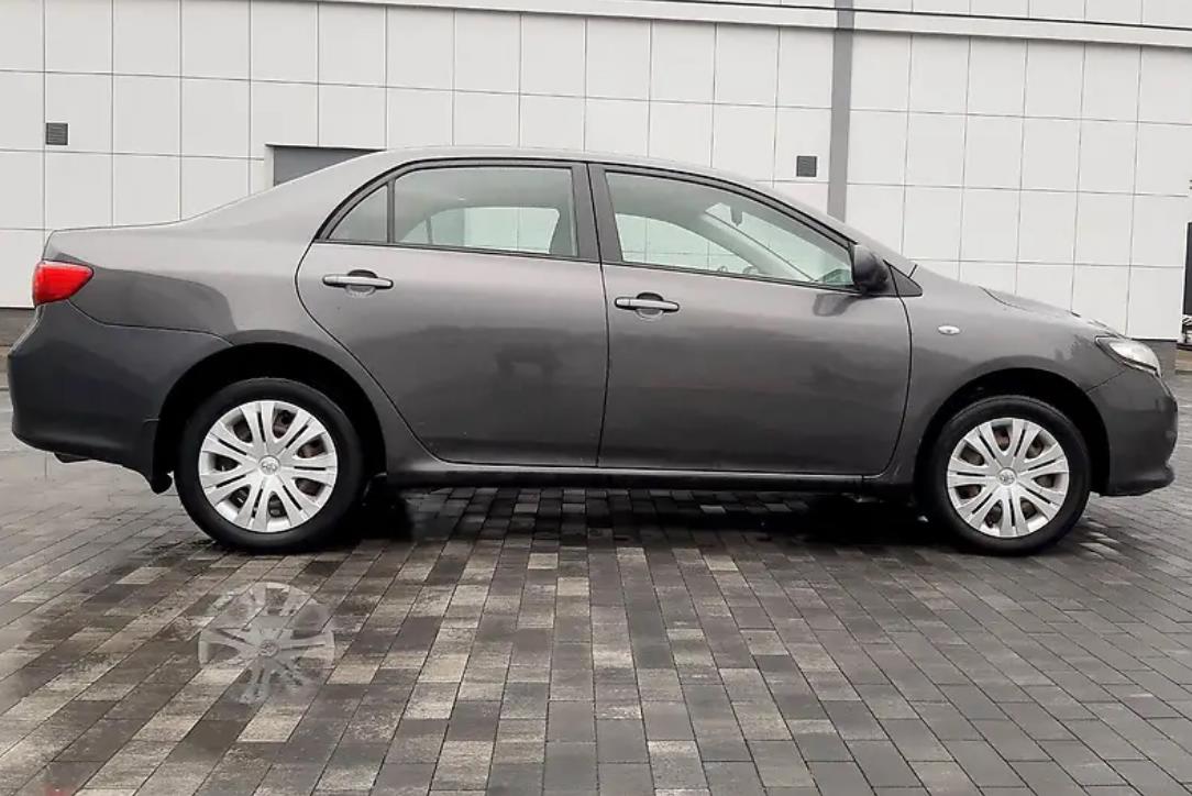 Тойота Королла