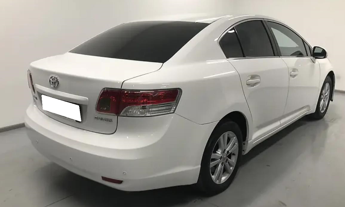 тойота авенсис в сервисе