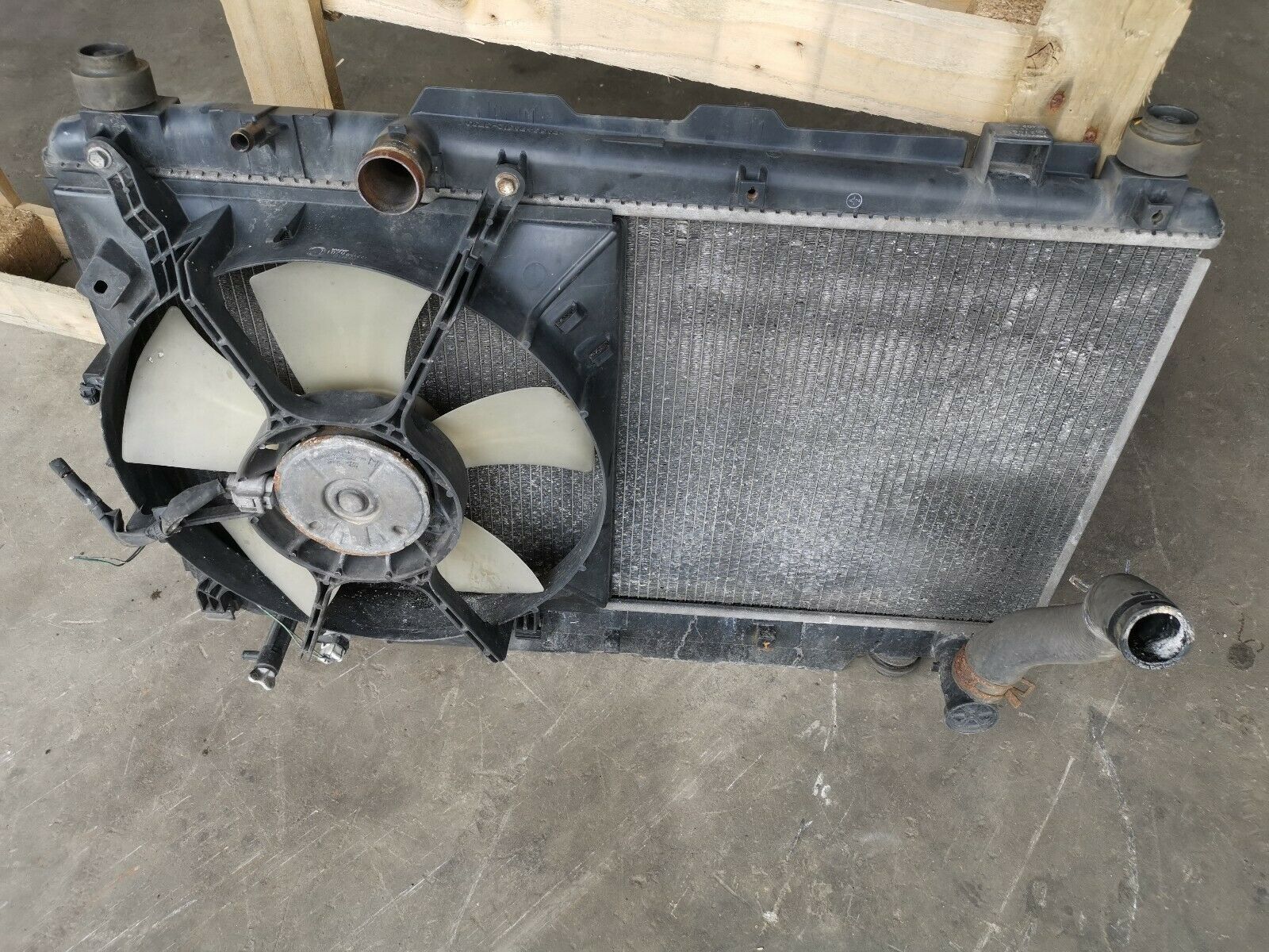 старый радиатор рав 4