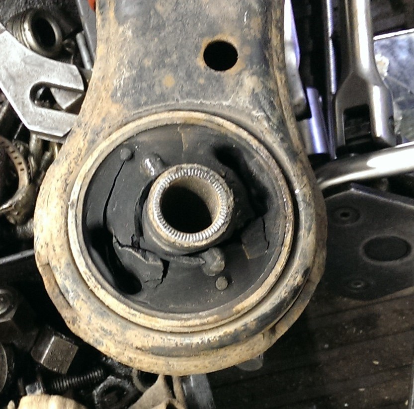 замена сайлетблока рычага на Хайлендер