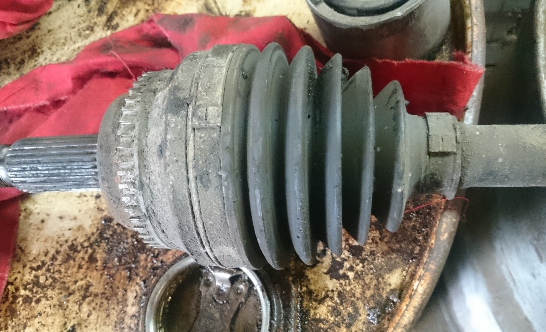 Замена ШРУСа Тойота