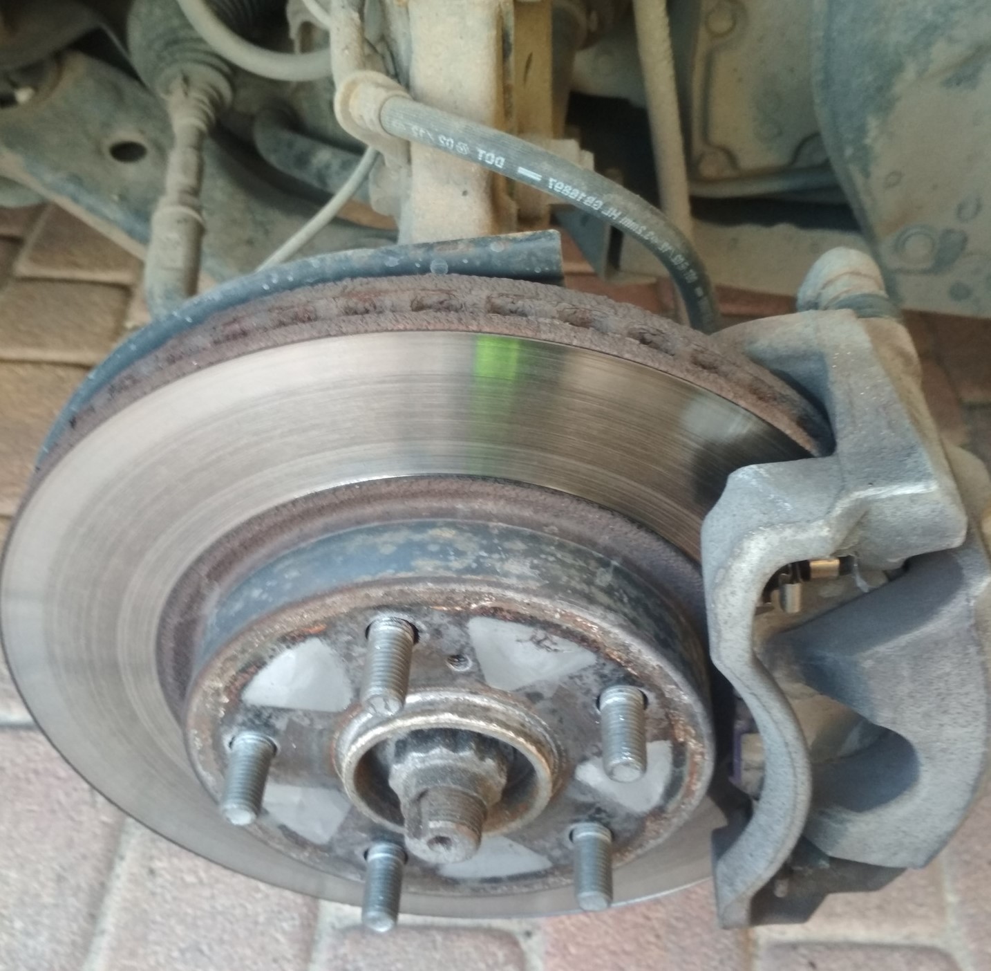 замена суппорта на королле