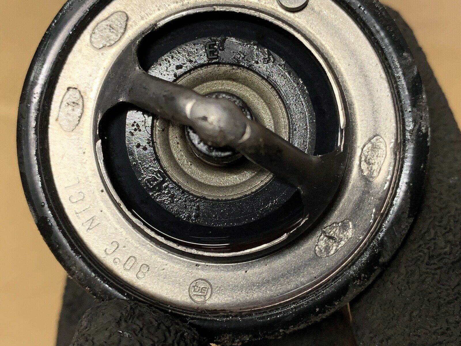 низ термостата