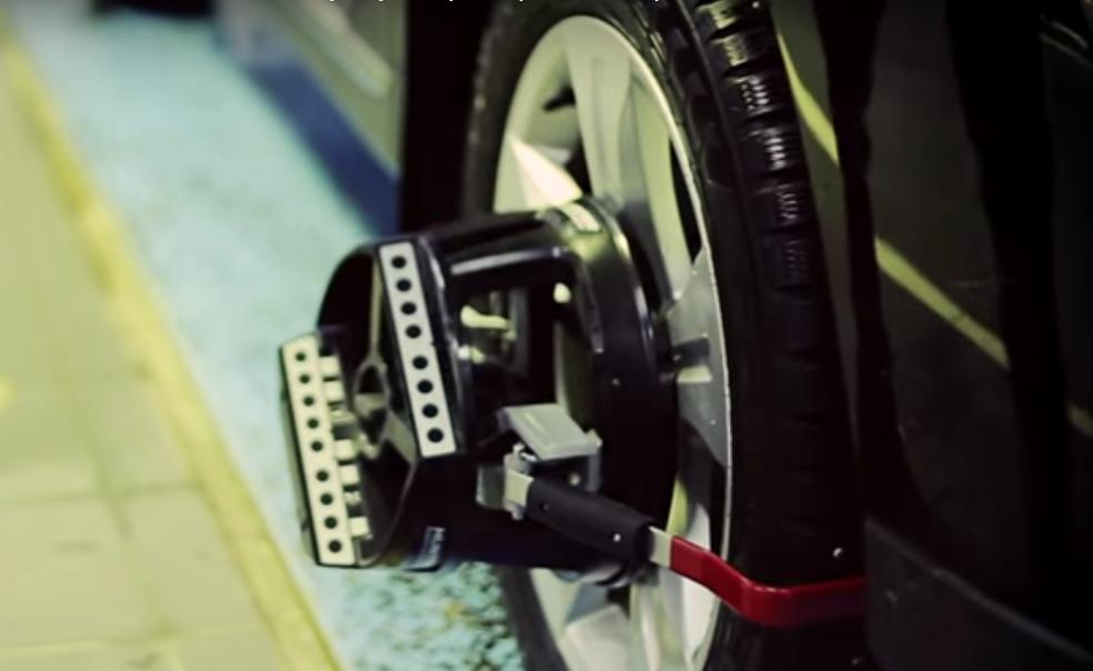 установка углов колес на Аурис