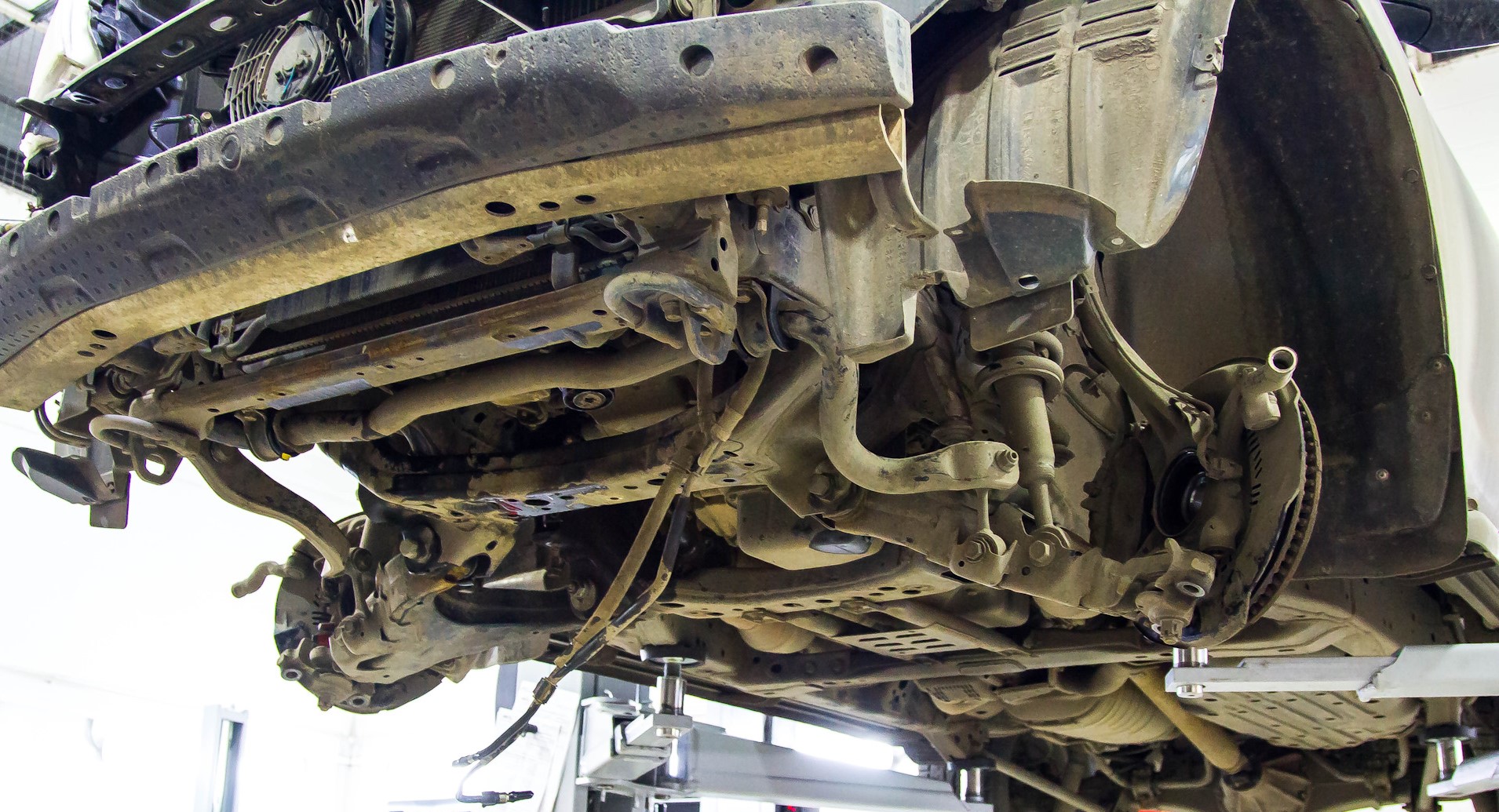 замена рулевой рейки на Тойота Ленд Крузер 200