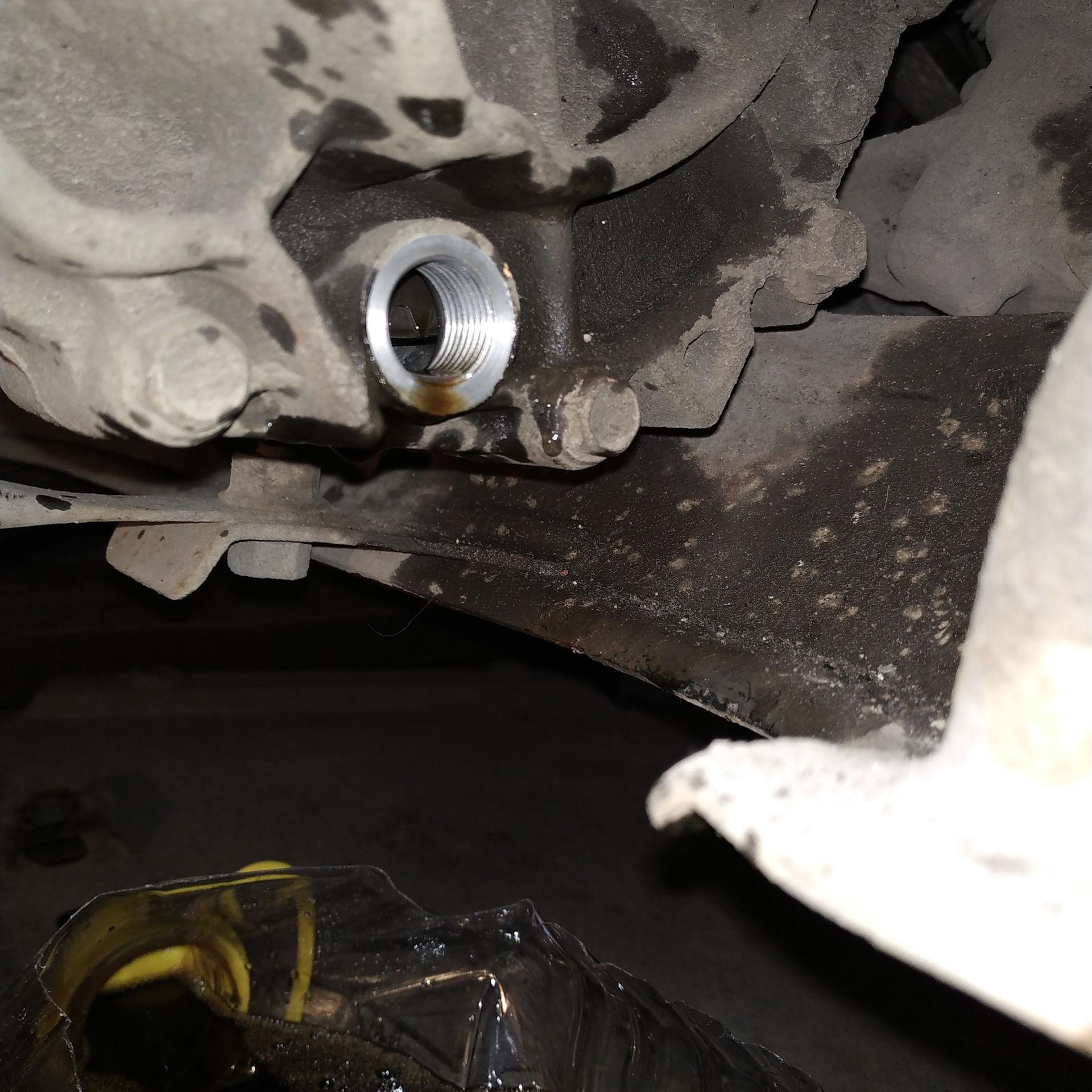 замена масла в МКПП Тойота Аурис