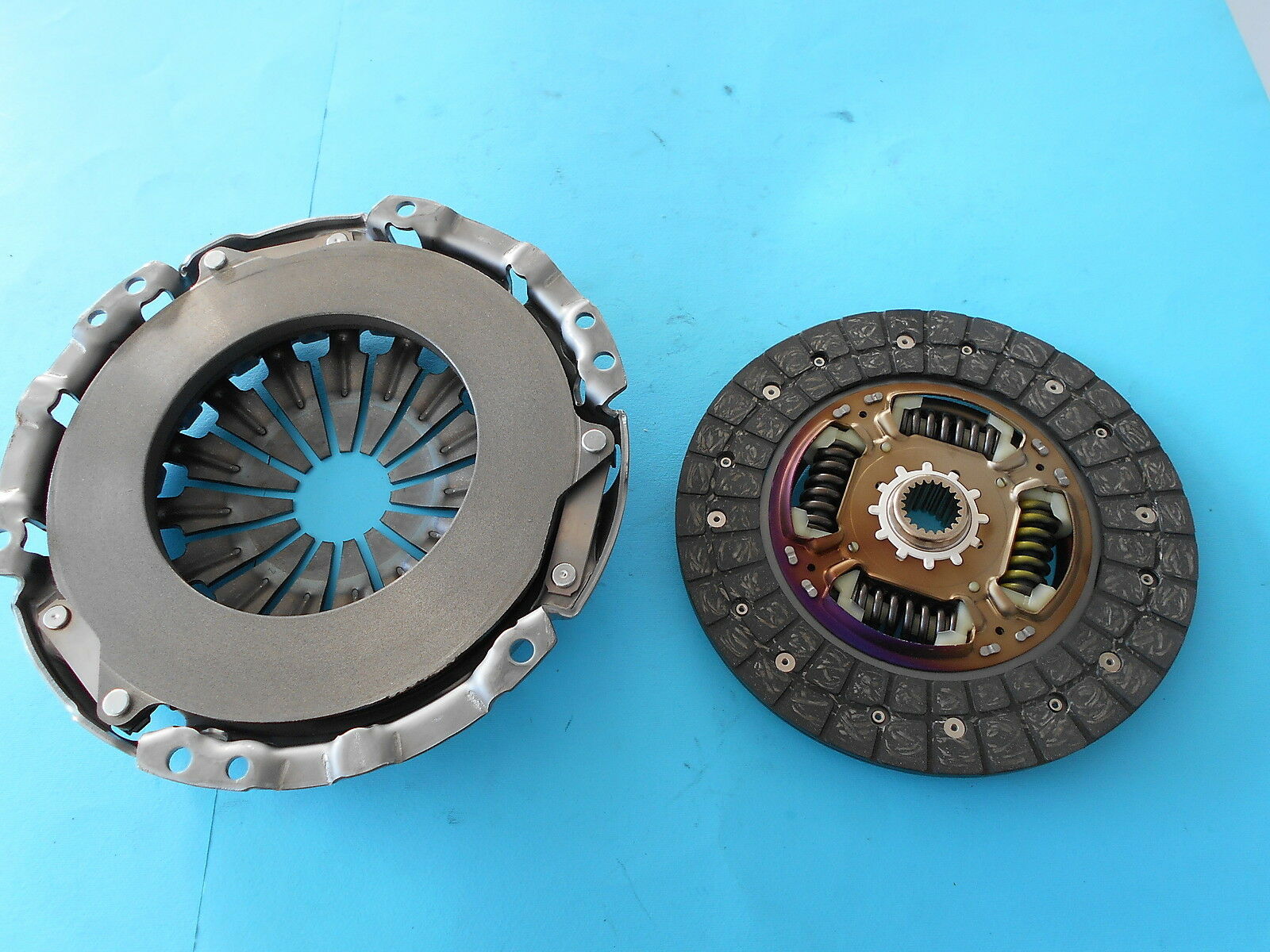 новый комплект сцепления Тойота