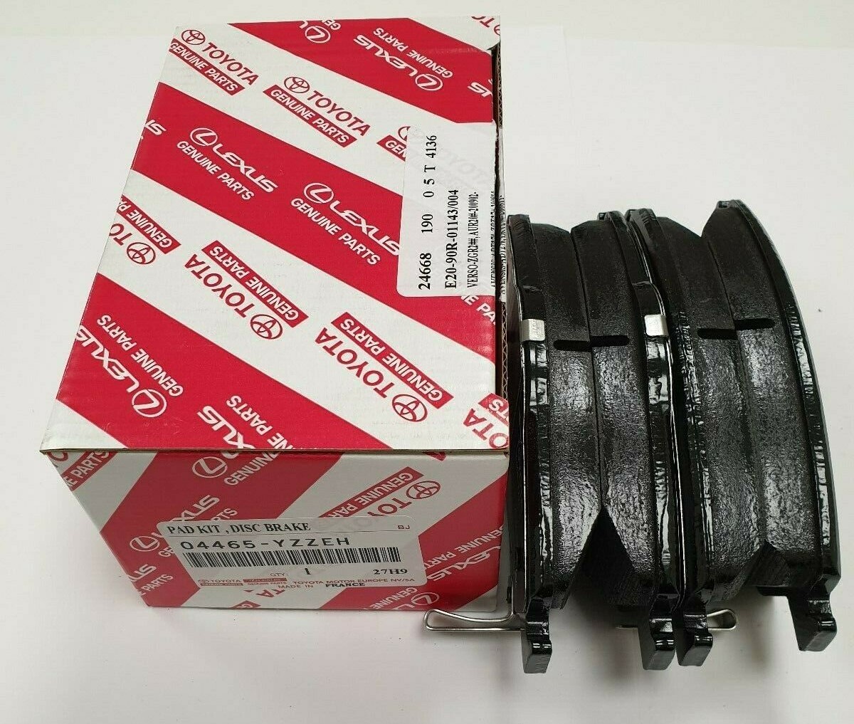 тормозные колодки передние Тойота на Аурис