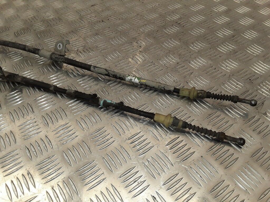 тросики ручника Тойота Аурис