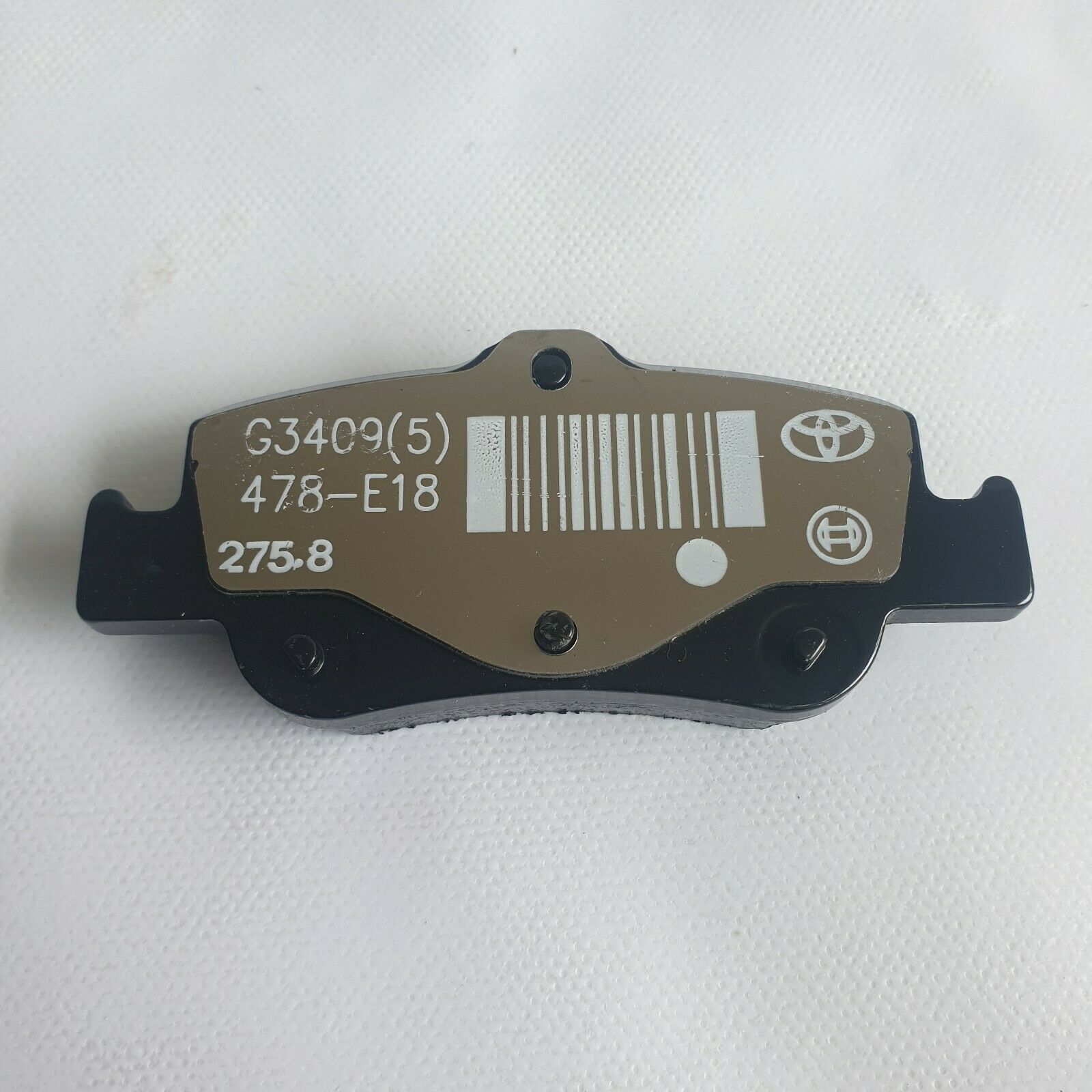 задняя тормозная колодка на Тойоту Аурис