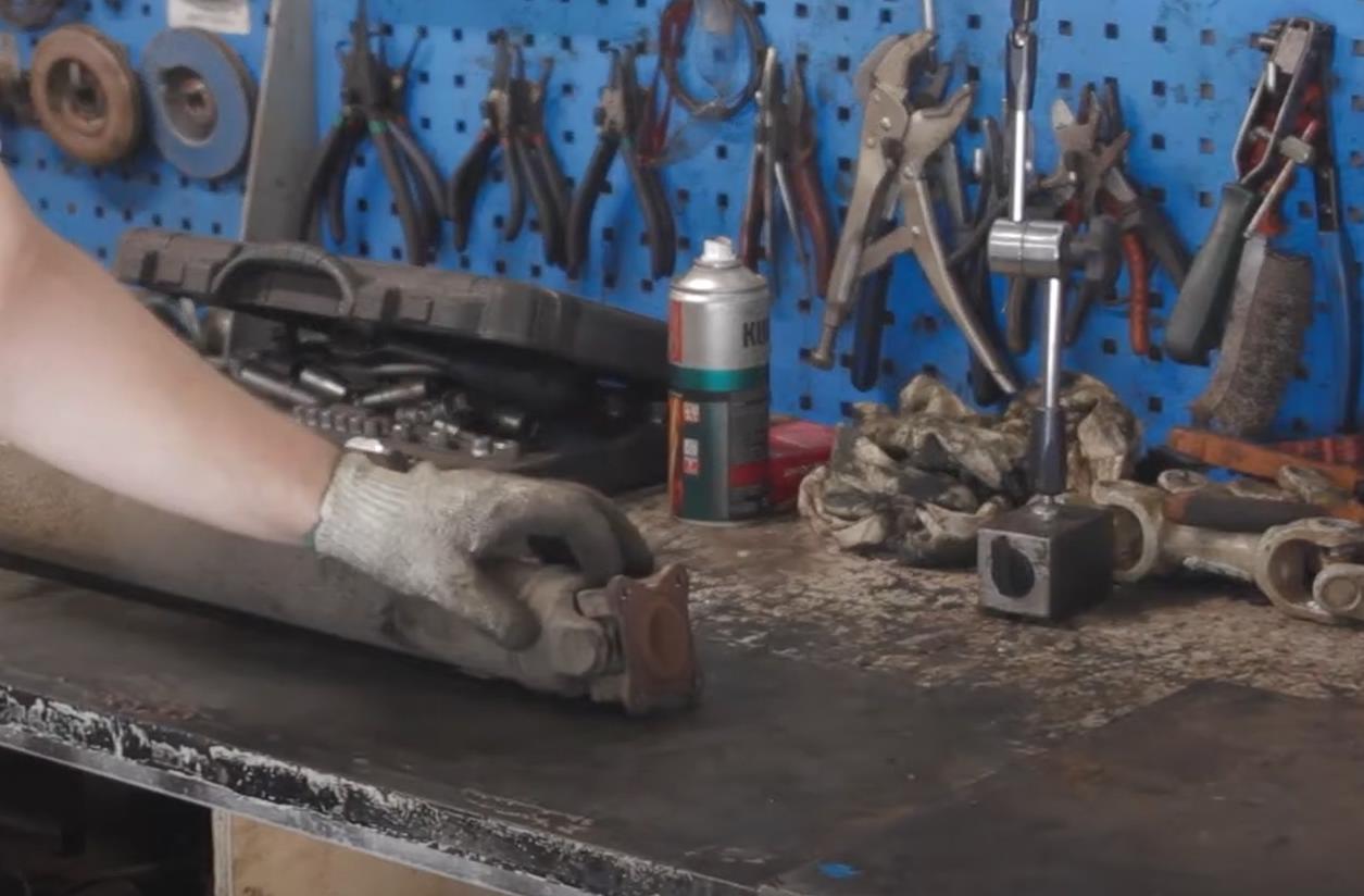 Замена крестовины кардана Тойота Рав 4