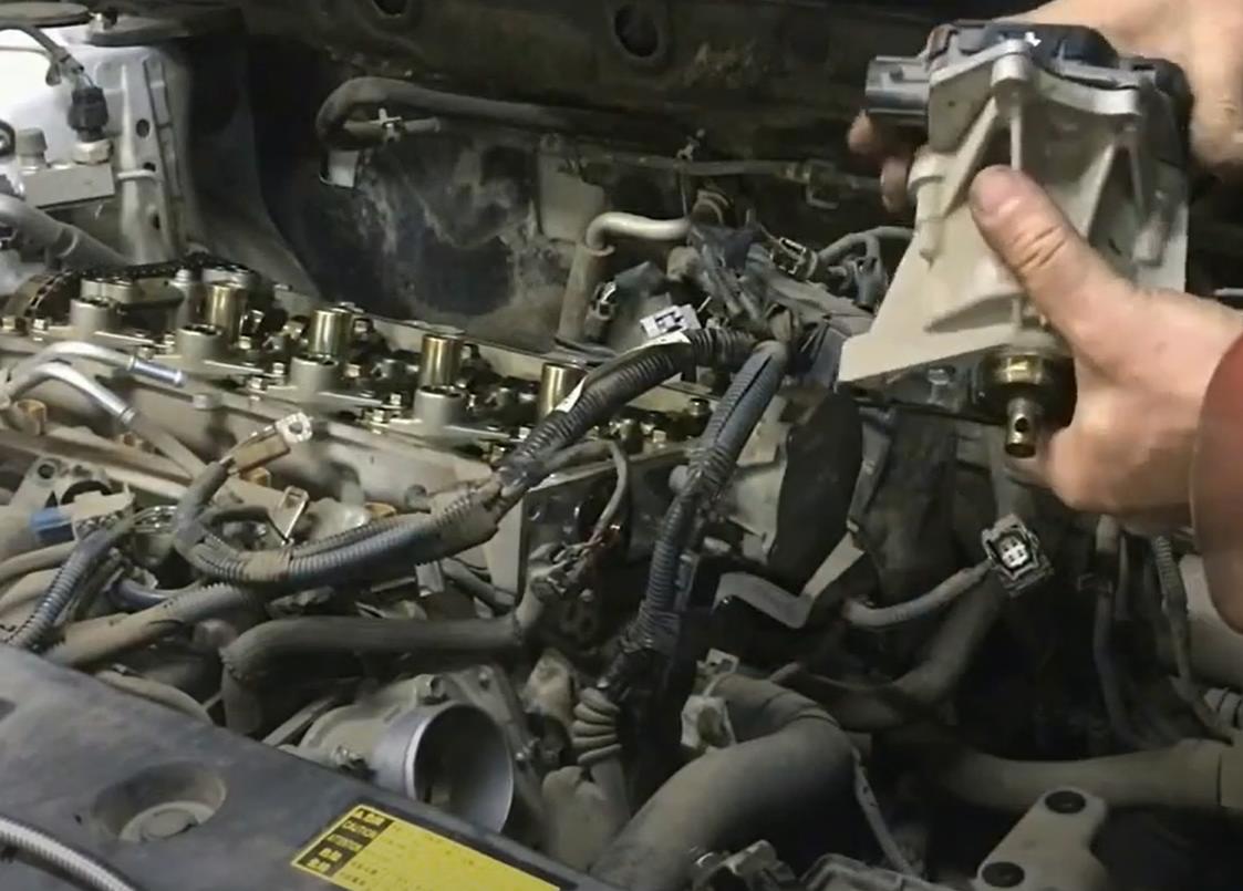 Замена Valvematic Тойота Рав 4