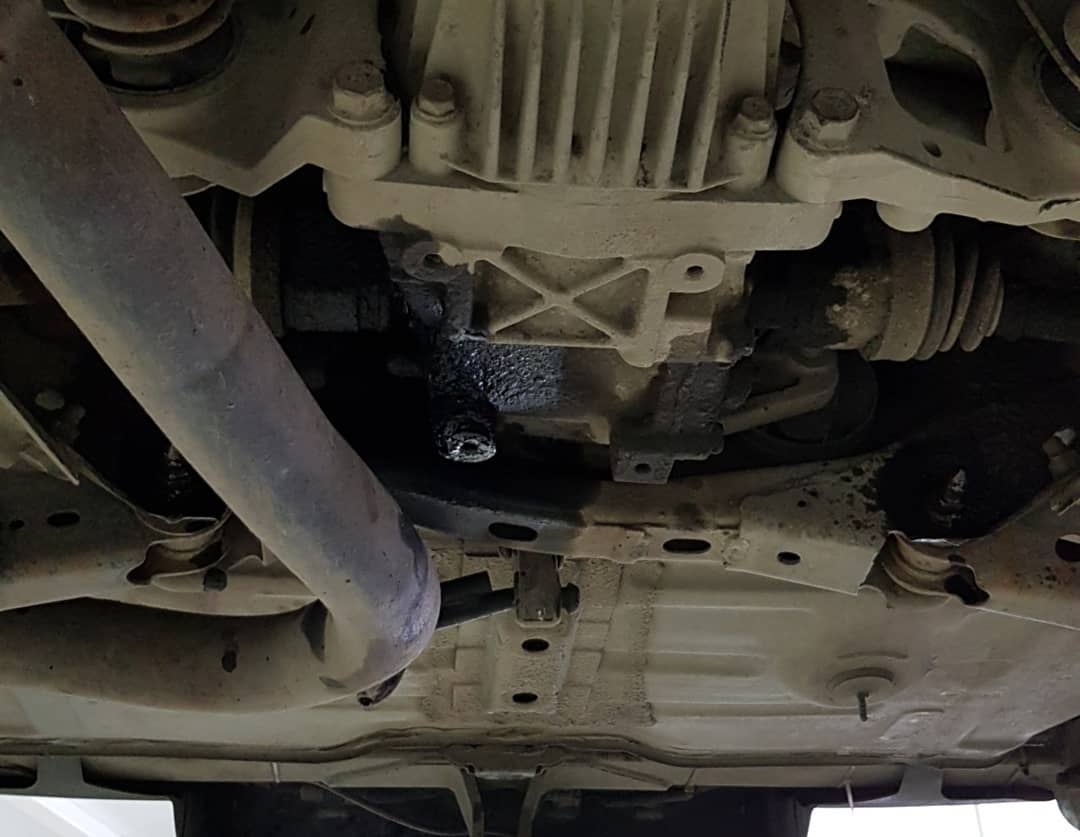 Текущий сальник коробки на Рав 4