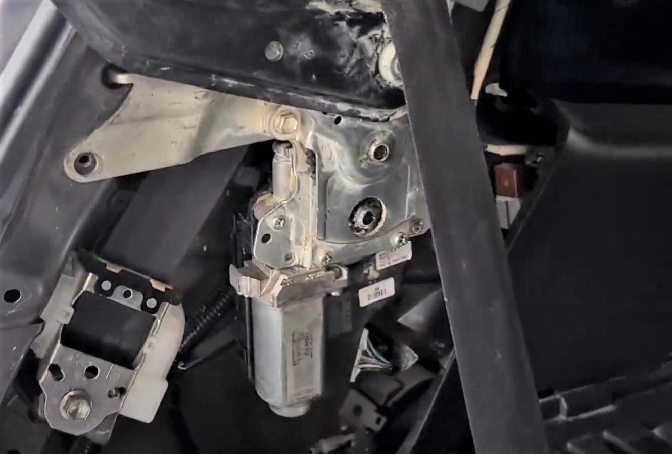 система привода багажника Тойоты Хайлендер