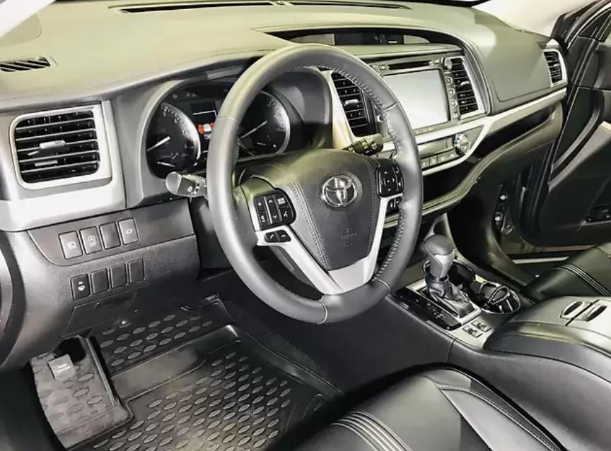 салон Хайлендер