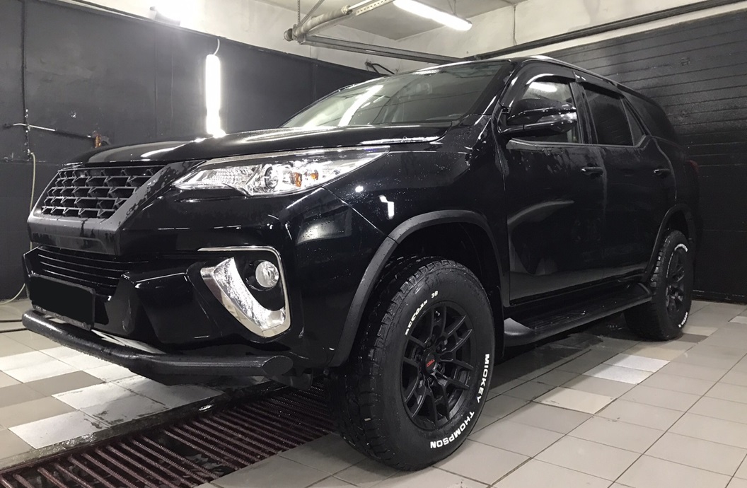 Тойота Фортунер в сервисе