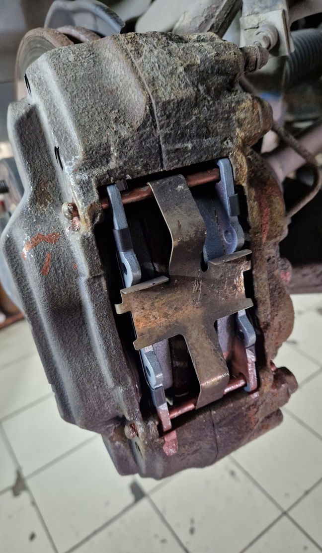 Замена тормозных колодок Тойота Фортунер