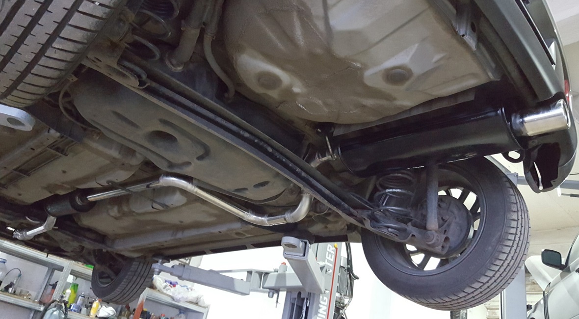 Тойота Ярис после успешной замены рычагов